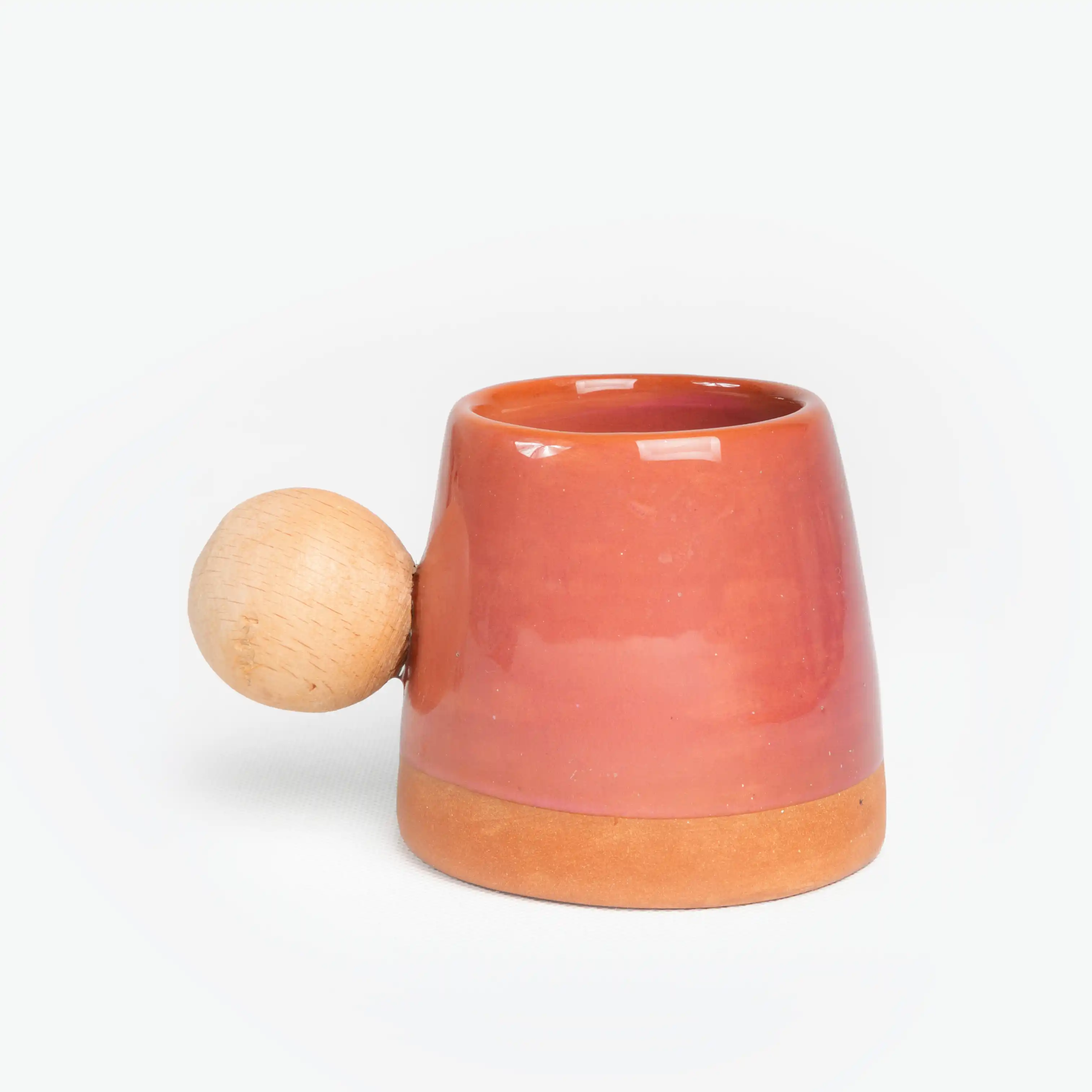 ماگ دسته چوبی قرمز